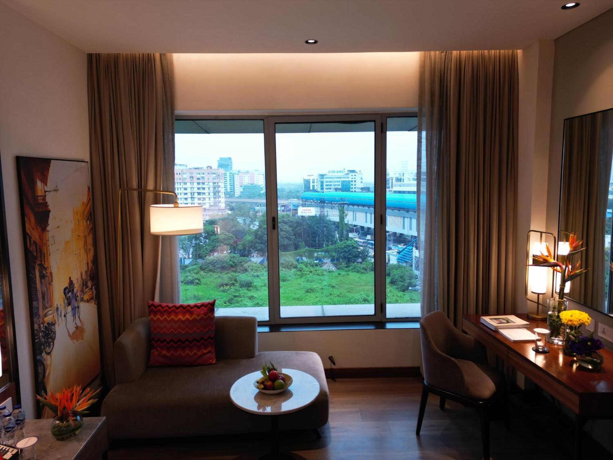 Vivanta Kolkata Em Bypass Extérieur photo A room at the hotel